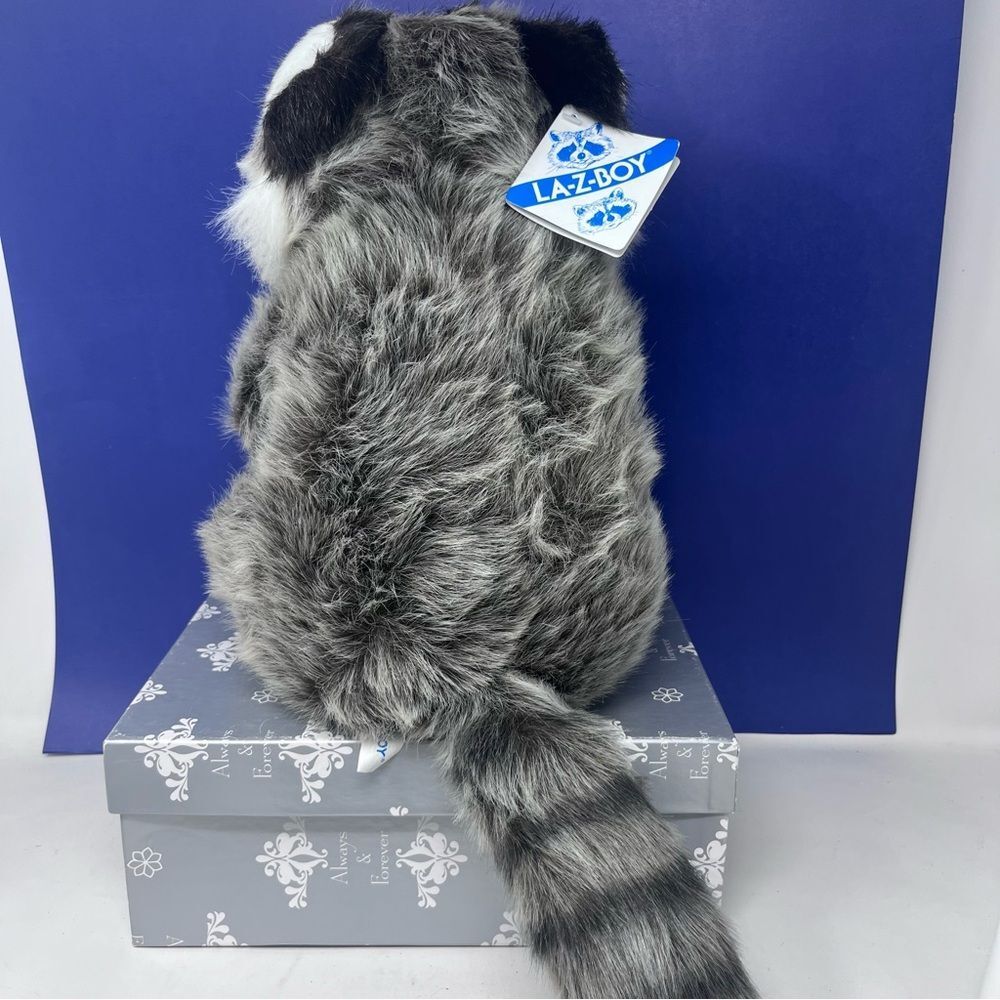 LA-Z-BOY 12” Raccoon Promotional Plush NWT - Picture 4 of 10